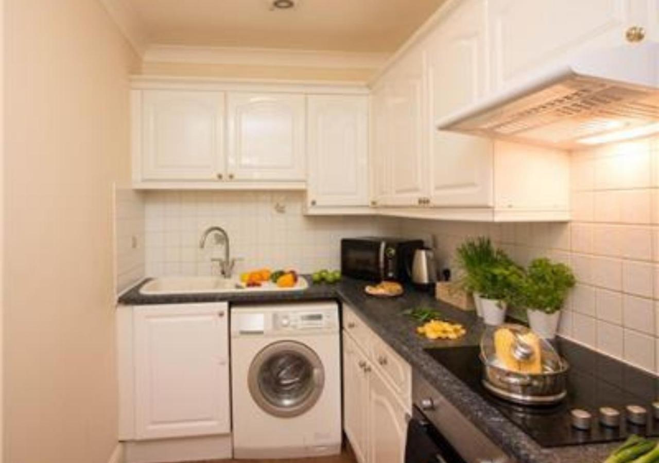Stayzo Penthouse Accommodation 2- Premier Lodge 南安普敦 外观 照片