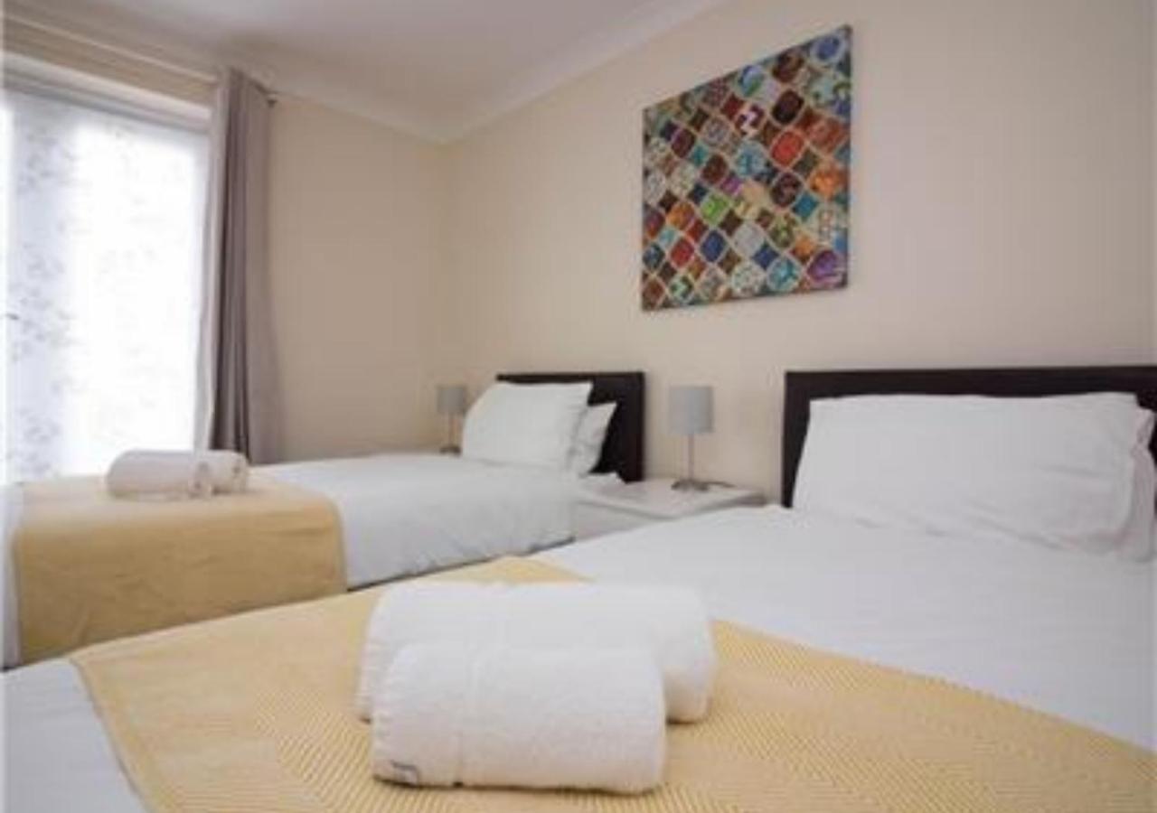 Stayzo Penthouse Accommodation 2- Premier Lodge 南安普敦 外观 照片