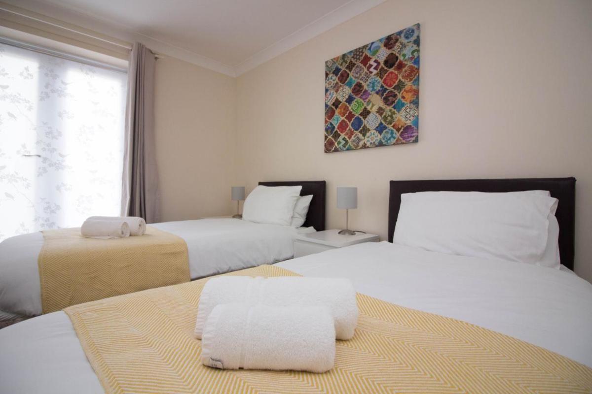 Stayzo Penthouse Accommodation 2- Premier Lodge 南安普敦 外观 照片